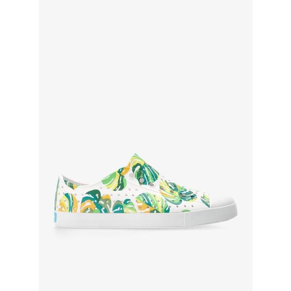 Buty lifestyle Native Jefferson Sugarlite Print. Białe buty sportowe na co dzień męskie Native Shoes, bez wzorów, bez zapięcia, trekkingowe. Za 249.99 zł.