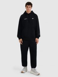 4F Spodnie dresowe joggery męskie - czarne XXL. Czarne spodnie dresowe męskie 4f, bez wzorów, z dresówki. Za 159.99 zł.