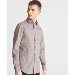 Wzorzysta koszula slim fit - Brązowy. Koszule męskie marki Reserved. Za 119.99 zł.
