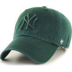 47brand - Czapka New York Yankees Clean Up. Czapki męskie marki 47brand. W wyprzedaży za 79.90 zł.