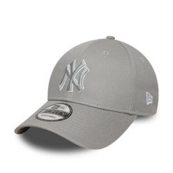 Czapka z daszkiem New Era New York Yankees Outline 9FORTY. Szare czapki męskie New Era, bez wzorów. Za 142.50 zł.