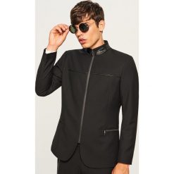 Marynarka z ozdobną stójką slim fit - Czarny. Czarne marynarki męskie Reserved. W wyprzedaży za 179.99 zł.