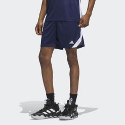 Icon Squad Shorts. Białe szorty sportowe męskie ADIDAS, bez wzorów, z materiału, sportowe. Za 155.15 zł.