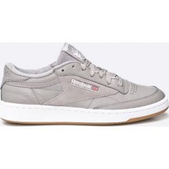 Reebok Classic - Buty Club C 85 Estl. Szare buty sportowe na co dzień męskie Reebok Classic, bez wzorów, z materiału, sportowe, bez ramiączek, bez kaptura. W wyprzedaży za 229.90 zł.