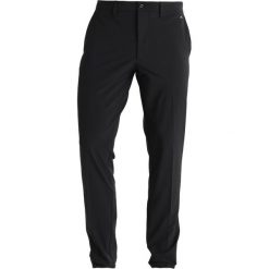 J.LINDEBERG ELLOTT MICRO Spodnie materiałowe black. Długie spodnie sportowe męskie J.LINDEBERG. W wyprzedaży za 407.20 zł.