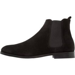 Royal RepubliQ CAST CLASSIC CHELSEA Botki black. Sztyblety męskie marki Royal RepubliQ. Za 799.00 zł.