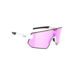 Okulary przeciwsłoneczne hydrofobowe fotochromowe AZR Kromic Flash RX CAT 1/3. Białe okulary przeciwsłoneczne męskie AZR, bez wzorów, sportowe. Za 555.50 zł.