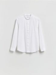 Koszula slim fit ze stójką - biały. Białe koszule męskie Reserved, l, bez wzorów, z tkaniny, bez kołnierzyka, bez ramiączek. Za 129.99 zł.