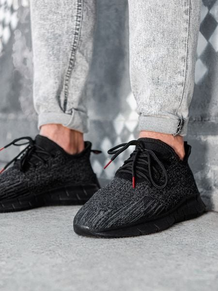 Buty męskie sneakersy - czarne V4 - Rozmiar: 41. Czarne buty sportowe na co dzień męskie Ombre Clothing, m, bez wzorów, z materiału, bez ramiączek, bez kaptura. W wyprzedaży za 69.99 zł.