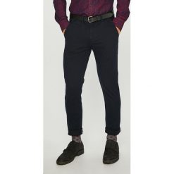 Medicine - Spodnie Basic. Eleganckie spodnie męskie marki Guess Jeans. W wyprzedaży za 99.90 zł.