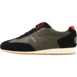 BOSS CASUAL ORLAND Sneakersy niskie open green. Trampki męskie marki BOSS CASUAL. W wyprzedaży za 377.40 zł.