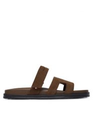 Tommy Hilfiger Klapki Adjustable Premium Suede Sandal FM0FM05774 Brązowy. Brązowe klapki i japonki męskie Tommy Hilfiger, bez wzorów, ze skóry. Za 369.99 zł.