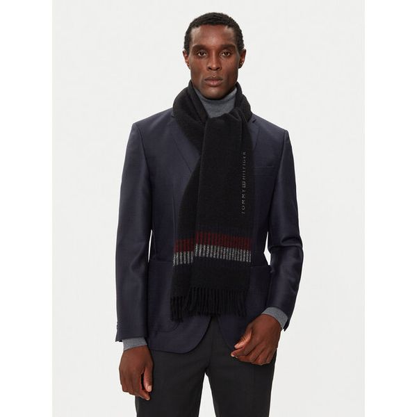 Szalik Tommy Hilfiger. Czarne szaliki męskie Tommy Hilfiger, bez wzorów. Za 169.99 zł.