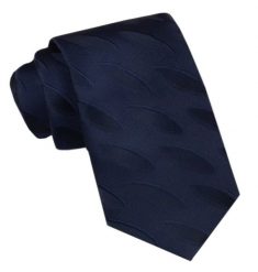 Elegancki Męski Krawat - Alties - Granatowy z Przetłoczeniami na Materiale. Niebieskie krawaty i muchy męskie Alties, bez wzorów, z tkaniny, eleganckie. Za 49.00 zł.