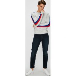 Pepe Jeans - Sweter Warren. Szare swetry męskie Pepe Jeans, z bawełny, z okrągłym kołnierzem, z krótkim rękawem. W wyprzedaży za 189.90 zł.