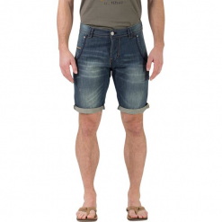 Bermudy "Bruce" - Slim fit - w kolorze niebieskim. Szorty męskie marki 4f. W wyprzedaży za 90.95 zł.
