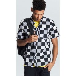 Koszula w kratę - Biały. Koszule męskie Cropp. Za 59.99 zł.