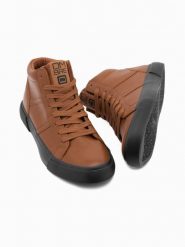 Buty męskie sneakersy za kostkę z kontrastową podeszwą - camel V5 - Rozmiar: 41. Brązowe buty sportowe na co dzień męskie Ombre Clothing, na jesień, l, bez wzorów, z materiału, klasyczne, bez ramiączek, bez kaptura. W wyprzedaży za 69.99 zł.