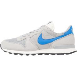 Nike Sportswear INTERNATIONALIST Sneakersy niskie matte silver/blue spark/sail/black. Buty sportowe na co dzień męskie Nike Sportswear. Za 379.00 zł.