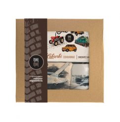 Bayraktar — paczka (Zawartość paczki: koszulka, torba, kubek, słodycze; Rozmiar koszulki / bluzy: 2 lata; Kolor koszulki / bluzy: biały; Rodzaj nadruk. Białe bluzy nierozpinane męskie nikiniki, l, bez wzorów, z bawełny, militarne, bez ramiączek, bez kaptura. Za 139.00 zł.