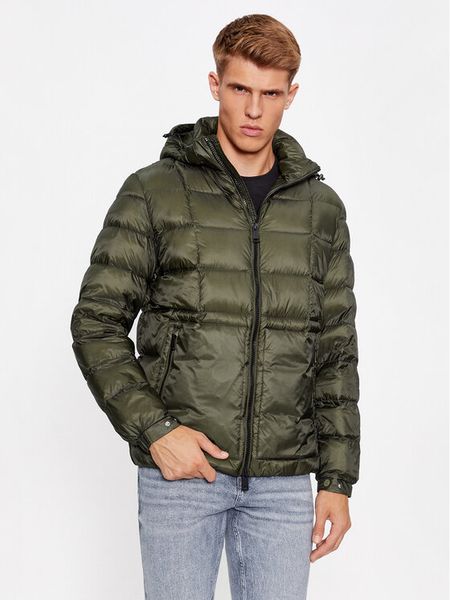 Guess Kurtka zimowa M3BL36 WF4F0 Zielony Regular Fit. Zielone kurtki męskie Guess, na zimę, l, z aplikacjami, z syntetyku, bez ramiączek, bez kaptura. Za 799.99 zł.