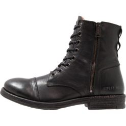 Replay PHIM Botki sznurowane black. Buty zimowe męskie marki Replay. W wyprzedaży za 583.20 zł.
