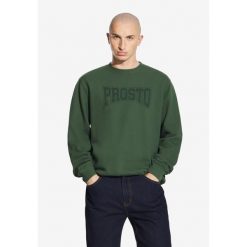 Bluza sportowa męska Prosto College bez kaptura. Zielone bluzy nierozpinane męskie Prosto., m, bez wzorów, sportowe, bez ramiączek, bez kaptura. Za 249.99 zł.