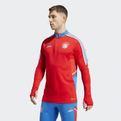 Kurtka z dresu Bayern Munich Condivo 2022/23. Czerwone kurtki męskie ADIDAS, s, bez wzorów, z dresówki, sportowe, bez ramiączek, bez kaptura. Za 308.55 zł.
