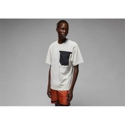Koszulka sportowa męska Nike Air Jordan 23engineered Statement. Białe t-shirty sportowe męskie Nike, m, bez wzorów, z bawełny, sportowe, bez ramiączek. Za 315.00 zł.