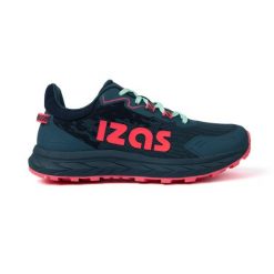 Sneakersy Izas IKKI M: wydajność i trwałość dla mężczyzn lubiących przygody. Niebieskie buty trekkingowe męskie IZAS, bez wzorów, z meshu, bez zapięcia, trekkingowe. W wyprzedaży za 269.52 zł.