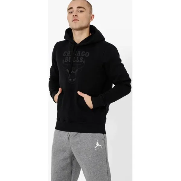 New Era Bluza Team Logo Chicago Bulls Chicago Bulls Blkblk , czarny, rozmiar S. Czarne bluzy nierozpinane męskie New Era, m, z aplikacjami, z bawełny, bez ramiączek, bez kaptura. W wyprzedaży za 269.99 zł.