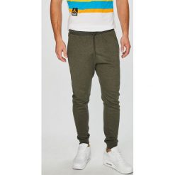 Only & Sons - Spodnie. Szare spodnie na co dzień męskie Only & Sons, z bawełny, casualowe. W wyprzedaży za 84.90 zł.