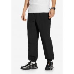 Spodnie sportowe męskie Prosto Pixo. Czarne spodnie dresowe męskie Prosto., bez wzorów. Za 274.99 zł.