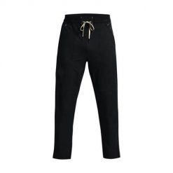 Spodnie sportowe męskie Under Armour Terrain Woven. Czarne szorty sportowe męskie Under Armour, bez wzorów, z dresówki, sportowe. Za 455.00 zł.