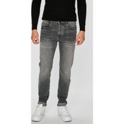 Review - Jeansy. Jeansy męskie Review. W wyprzedaży za 119.90 zł.