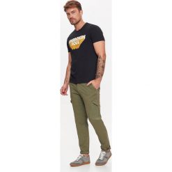 T-SHIRT MĘSKI Z NADRUKIEM. T-shirty męskie marki TOP SECRET. W wyprzedaży za 9.99 zł.