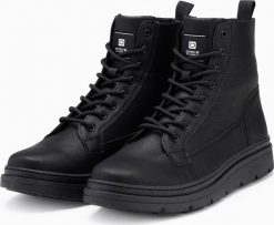 Buty trekkingowe męskie Ombre Jednokolorowe wysokie buty męskie z ozdobnymi przeszyciami czarne V1 OM-FOBO-0133 46. Czarne buty trekkingowe męskie Ombre, bez wzorów, bez zapięcia. Za 149.99 zł.