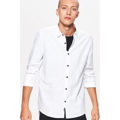 Gładka koszula slim fit - Biały. Koszule męskie marki Cropp. Za 59.99 zł.
