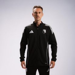 Bluza Adidas Tiro 25 Legia Warszawa. Bluzy nierozpinane męskie ADIDAS, s, bez wzorów, sportowe, bez ramiączek, bez kaptura. Za 299.99 zł.
