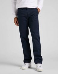 LEE MĘSKIE SPODNIE CHINO LEE REGULAR CHINO DEEP NAVY 112145530. Niebieskie eleganckie spodnie męskie Lee, bez wzorów. Za 199.99 zł.