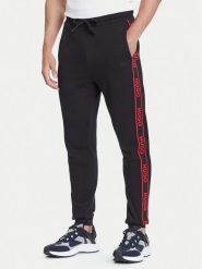 HUGO Spodnie dresowe Liam 50540918 Czarny Regular Fit. Czarne spodnie dresowe męskie Hugo, bez wzorów, z bawełny. Za 339.99 zł.