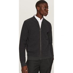 Rozpinana bluza - Czarny. Bluzy rozpinane męskie marki Reserved. W wyprzedaży za 89.99 zł.