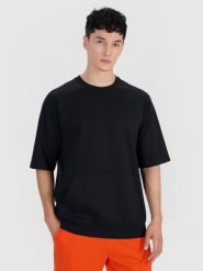4F Bluza dresowa z krótkim rękawem bez kaptura męska - czarny S. Czarne bluzy nierozpinane męskie 4f, m, bez wzorów, z bawełny, klasyczne, bez ramiączek, bez kaptura. W wyprzedaży za 49.99 zł.
