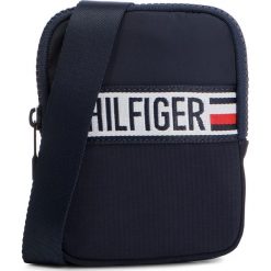 Saszetka TOMMY HILFIGER - Tommy Compact Xover Sports Tape AM0AM04628 413. Saszetki męskie Tommy Hilfiger. Za 229.00 zł.