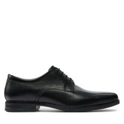 Półbuty Clarks. Czarne eleganckie półbuty męskie Clarks, wizytowe, bez obcasa, bez zapięcia. Za 289.99 zł.