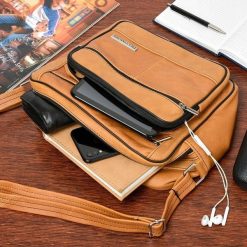 Torba męska skórzana do pracy skóra Beltimore klasyczna pojemna przez ramię F72. Brązowe torby męskie na ramię Beltimore, bez wzorów, ze skóry, biznesowe, przez ramię. Za 189.90 zł.