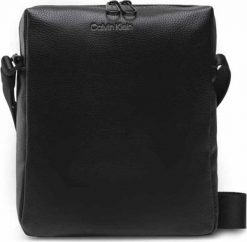Calvin Klein Męska saszetka na ramię Calvin Klein NoSize. Saszetki męskie Calvin Klein, bez wzorów, na ramię. Za 210.96 zł.