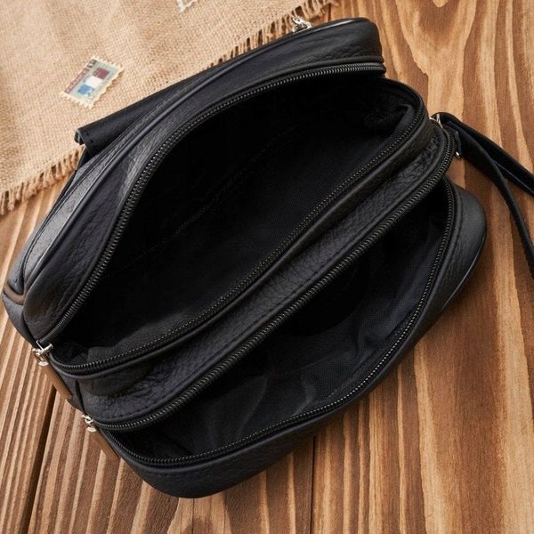 Abruzzo Saszetka męska skórzana do ręki czarna klasyczna ABR-07. Czarne saszetki męskie Abruzzo, bez wzorów. Za 155.19 zł.