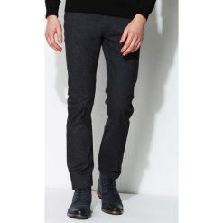 Ciemnoszare Spodnie Formal Cut. Spodnie na co dzień męskie marki Born2be. Za 29.99 zł.