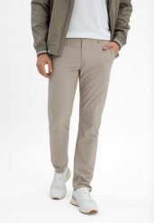 Beżowe spodnie chino R-MONTER. Brązowe eleganckie spodnie męskie Volcano, bez wzorów, z bawełny, biznesowe. Za 179.99 zł.